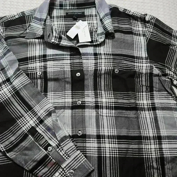 Banana Republic Relaxed Shirt - Picture 6 of 6